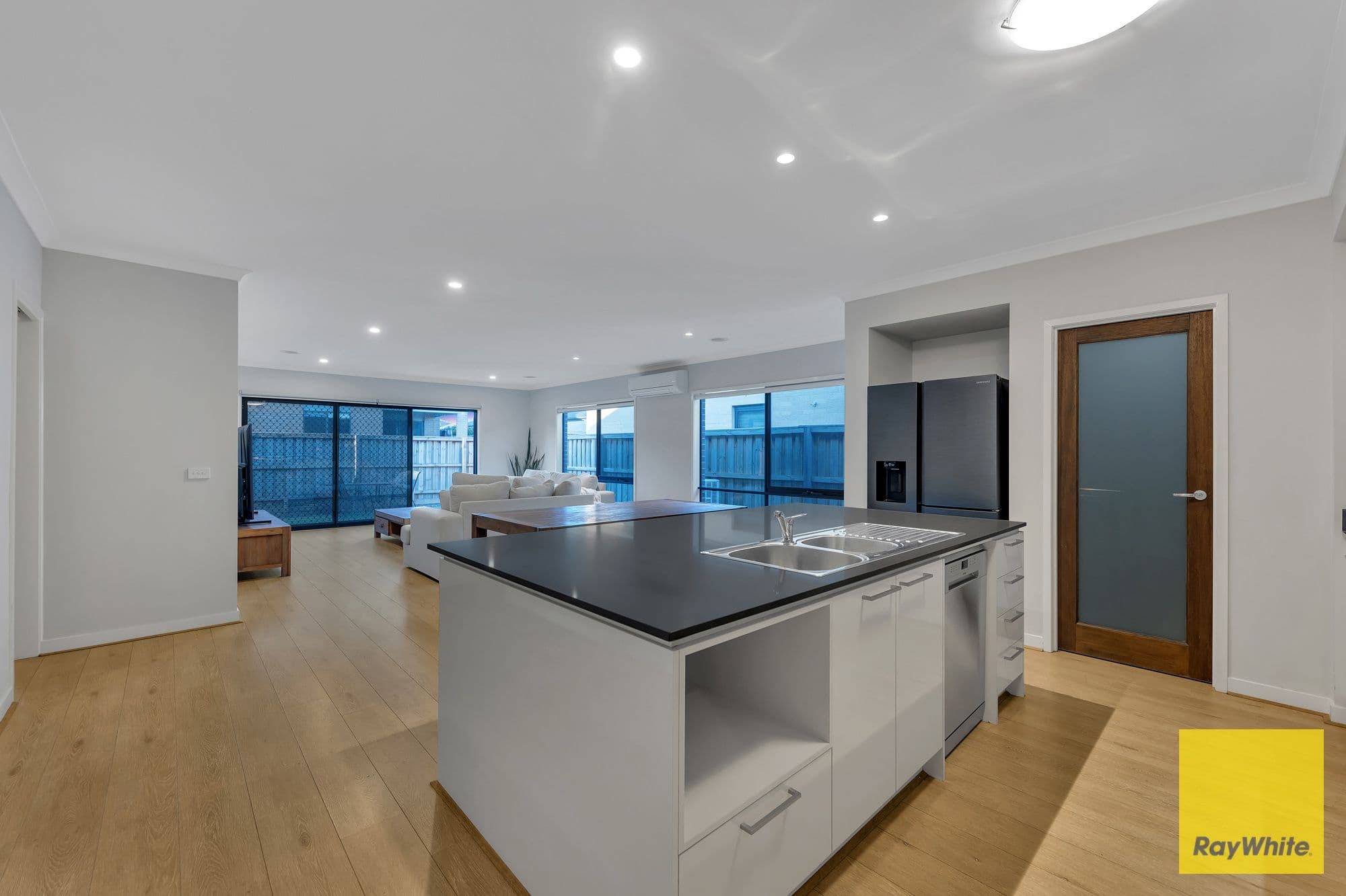 40 Fairhall Avenue, Werribee VIC 3030, Werribee - Thumbnail 7