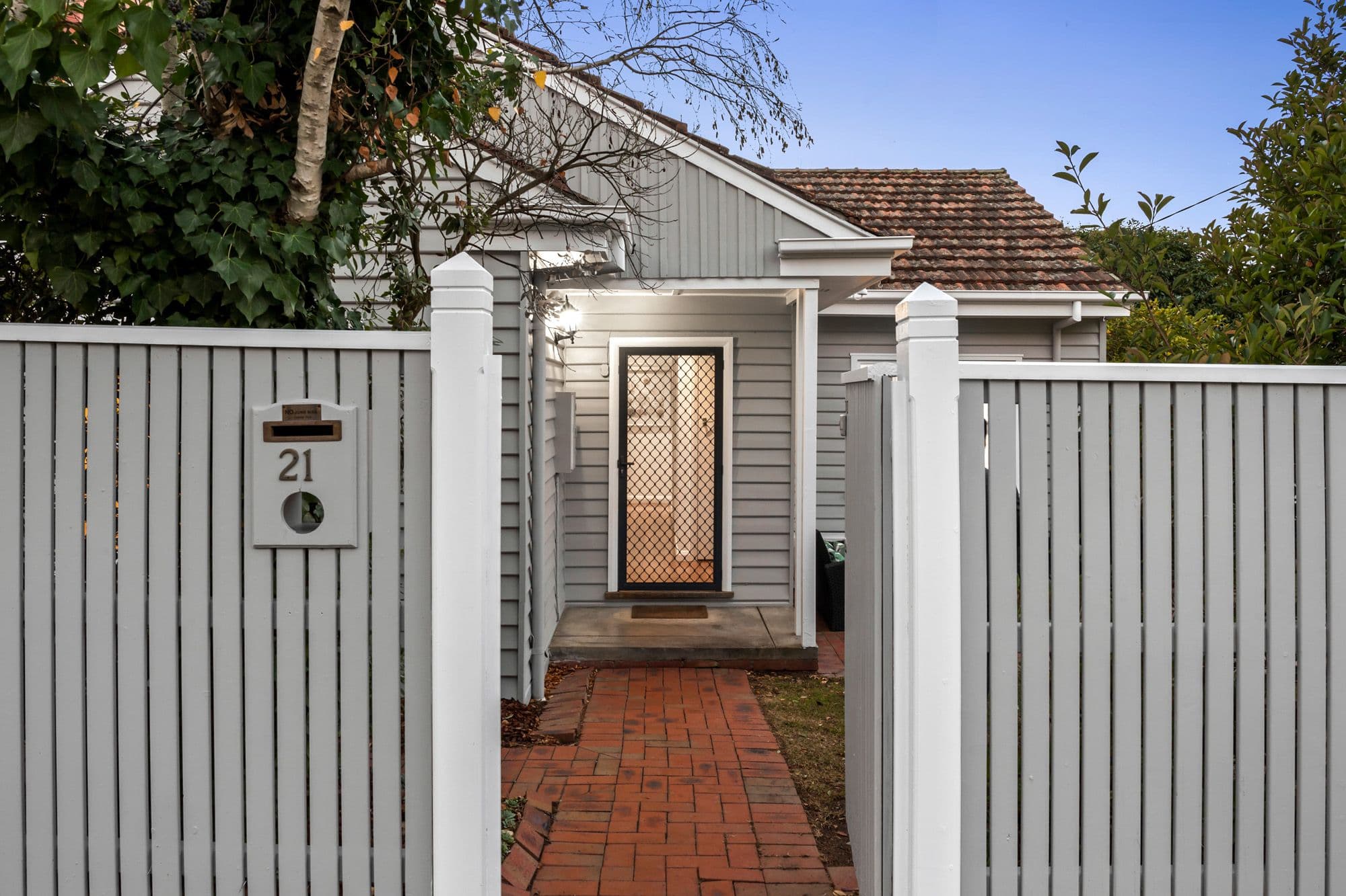 21 Cornfield Grove, Box Hill South VIC 3128, Box Hill South - Thumbnail 2