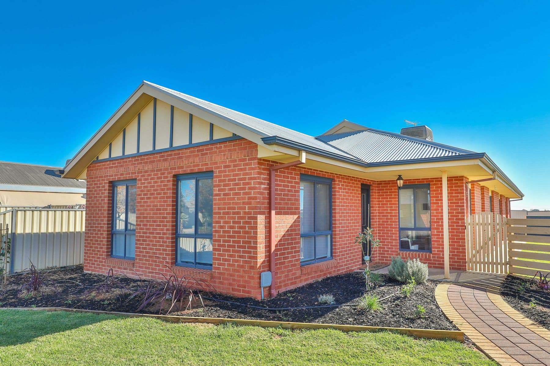 17 Sterling Drive, Mildura - Image 1