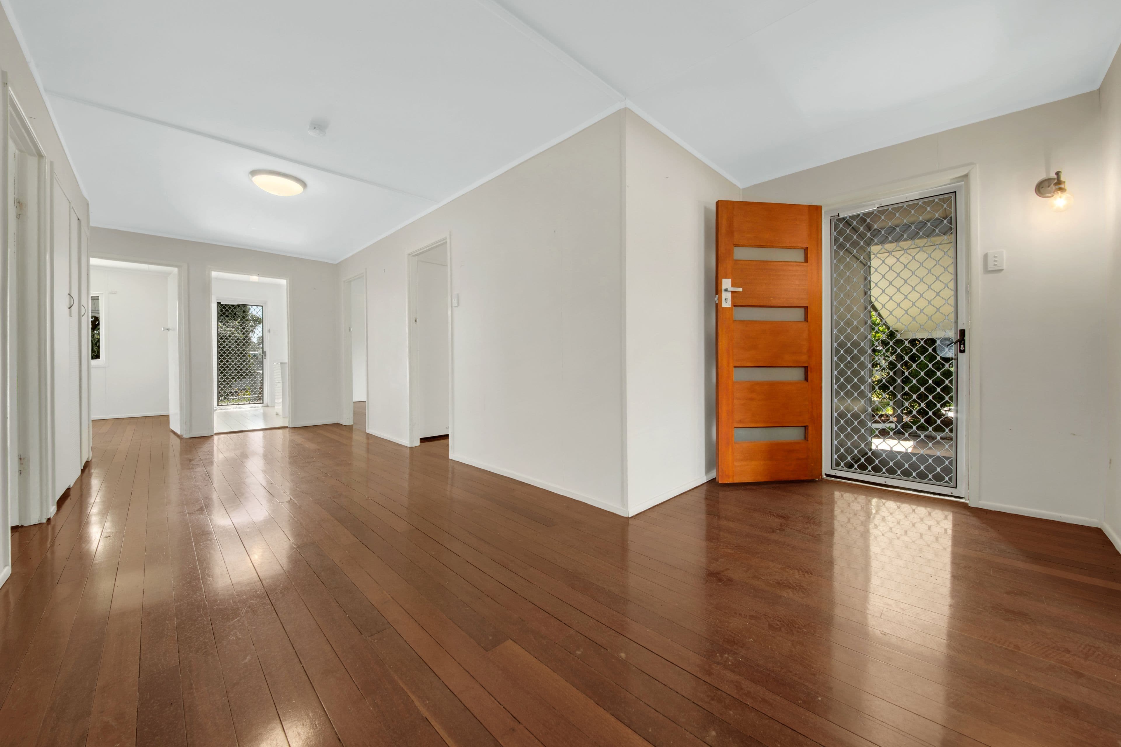 14 Paterson Street, West Gladstone QLD 4680, West Gladstone - Thumbnail 4