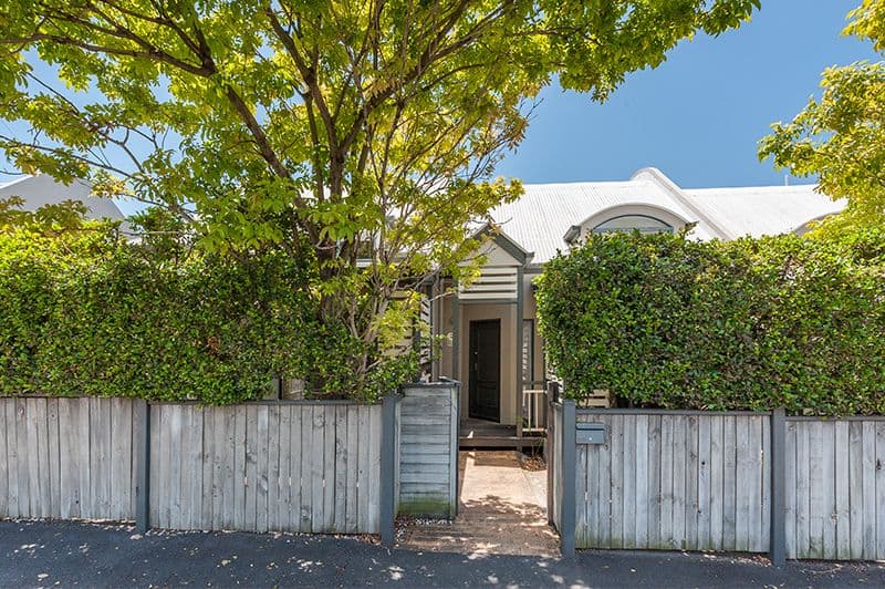 58 York Parade, Spring Hill QLD 4000, Spring Hill - Thumbnail 2