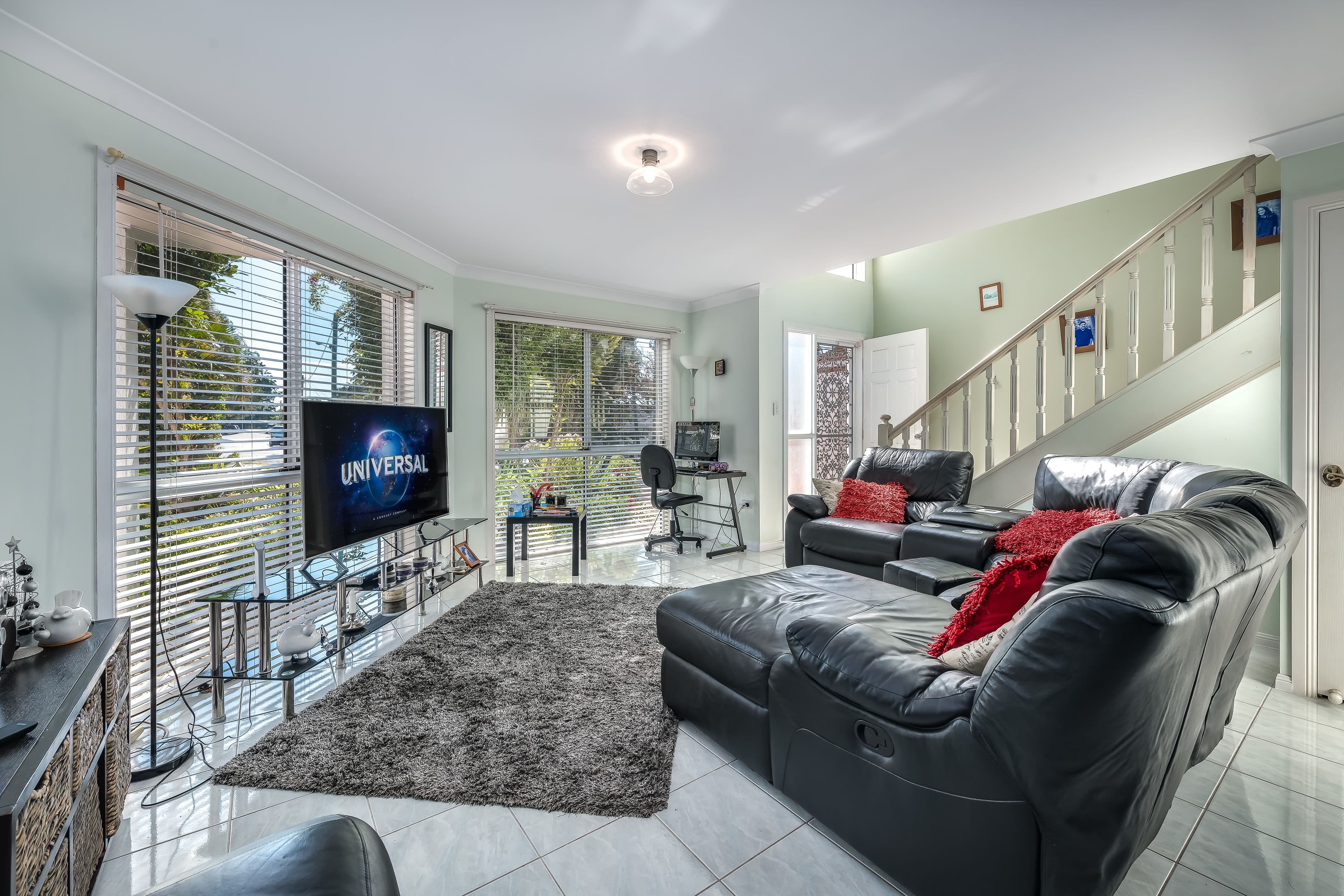6 Clinton Street, Labrador QLD 4215, Labrador - Thumbnail 3