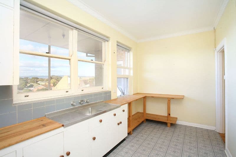 152 Seaview Road, HENLEY BEACH SOUTH SA 5022, Henley Beach South - Thumbnail 4
