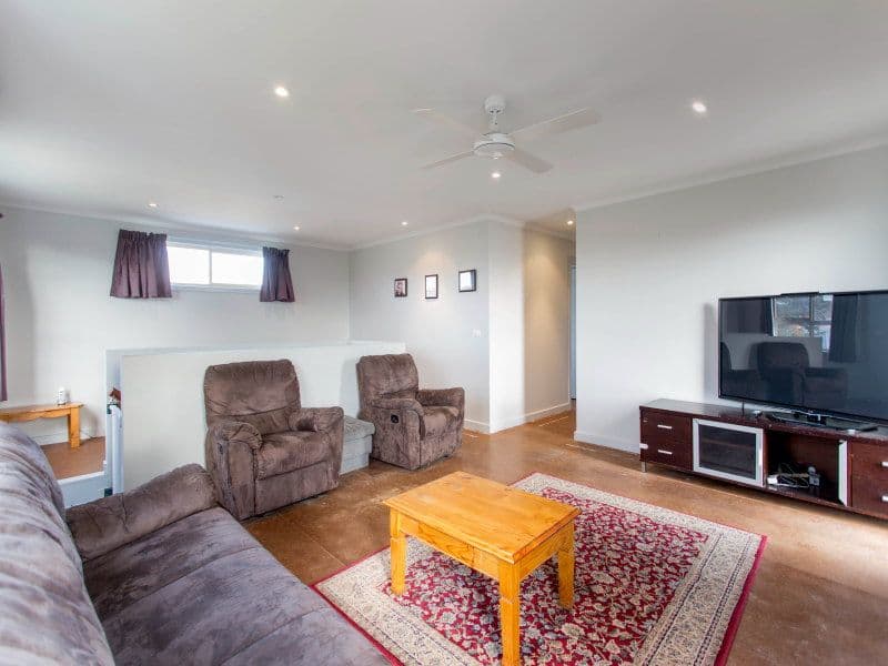 42 Seaview Avenue, MORNINGTON VIC 3931, Mornington - Thumbnail 7