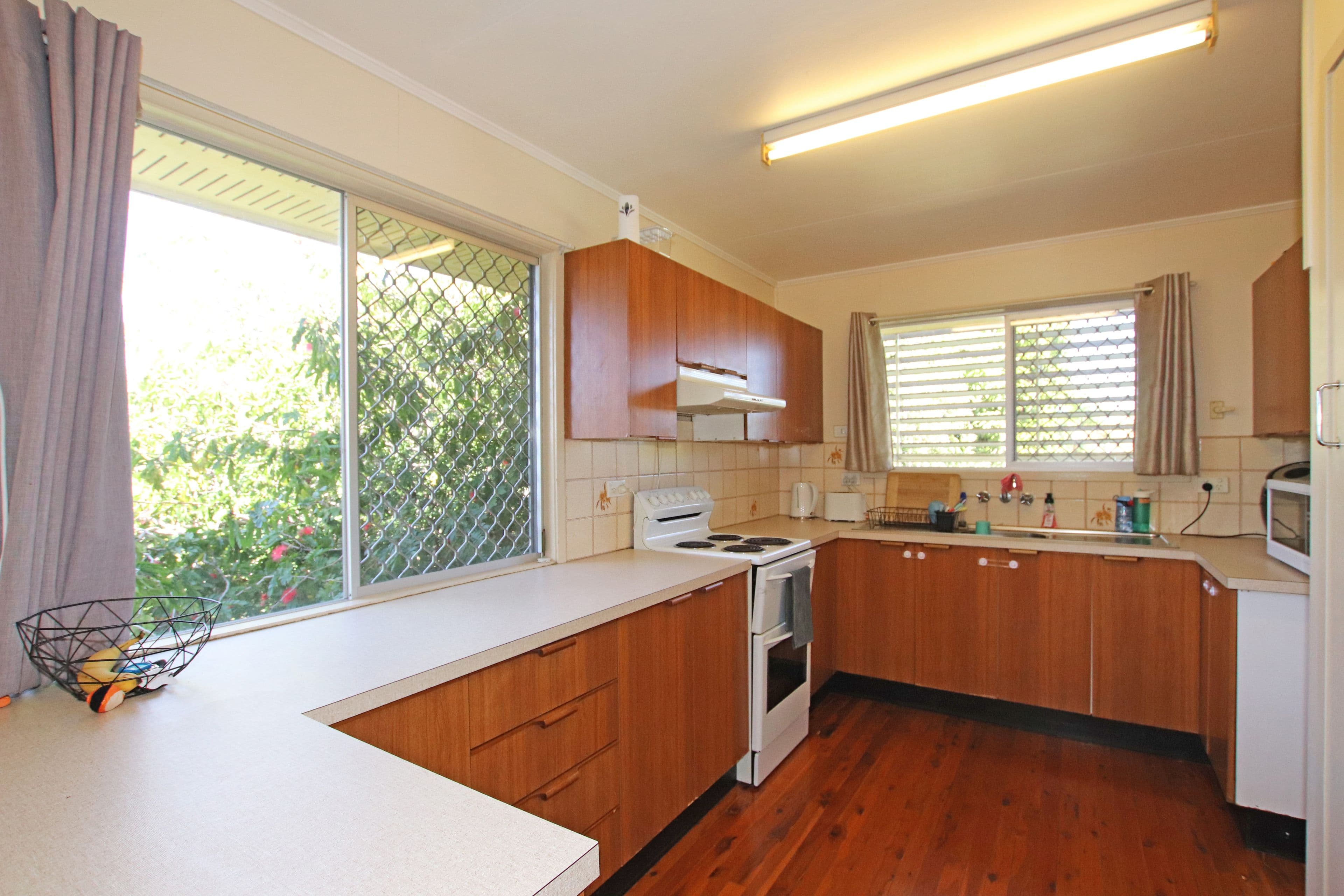 33 Granville Street, Biloela QLD 4715, Biloela - Thumbnail 2