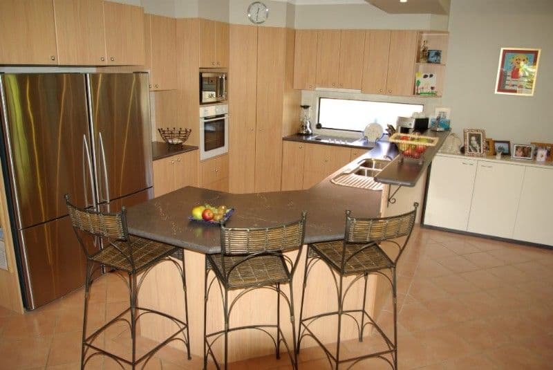 53 Maltravers Drive, ARUNDEL QLD 4214, Arundel - Thumbnail 4