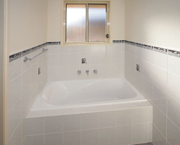 23 Paldi Crescent, GLENFIELD PARK NSW 2650, Glenfield Park - Thumbnail 6