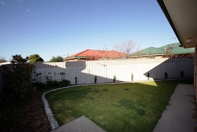 23 Paldi Crescent, GLENFIELD PARK NSW 2650, Glenfield Park - Thumbnail 7