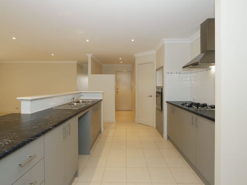 12 Bendalong Boulevard, Secret Harbour, WA, 6173, Secret Harbour - Thumbnail 2