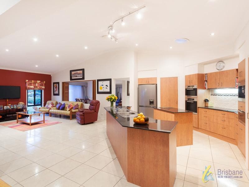 19 Sanctuary Place, Fig Tree Pocket - Thumbnail 4