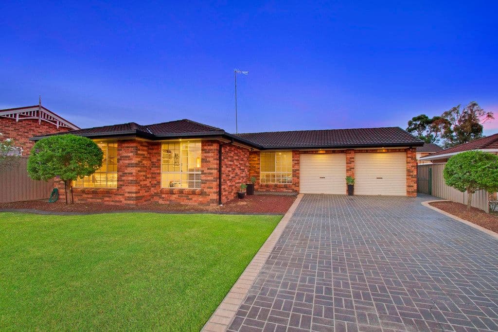 19 Bounty Crescent, Bligh Park - Image 1