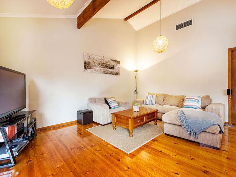 15 Mussert Avenue, DINGLEY VILLAGE VIC 3172, Dingley Village - Thumbnail 2
