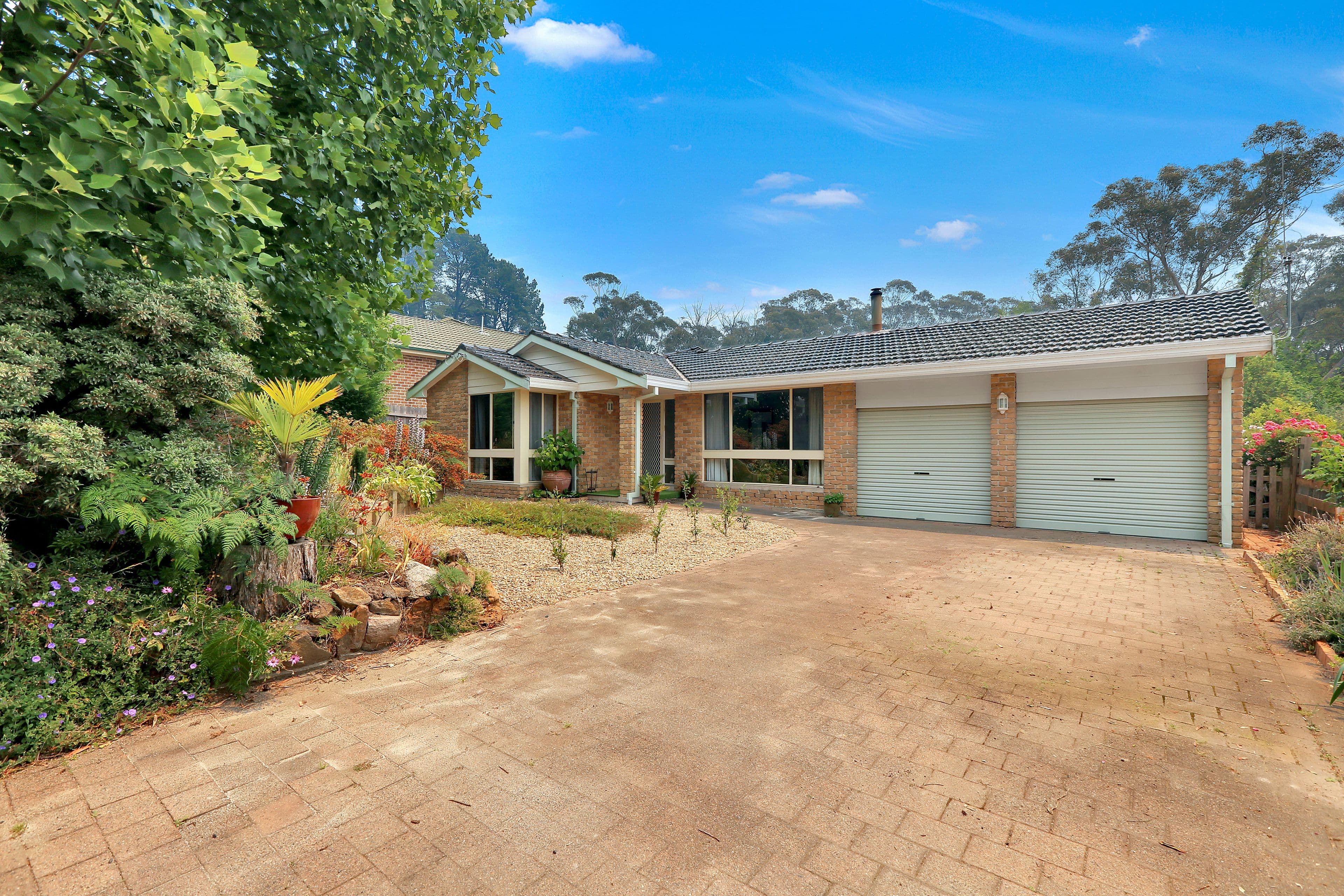 6 Chatsworth Road, Mount Victoria - Image 1