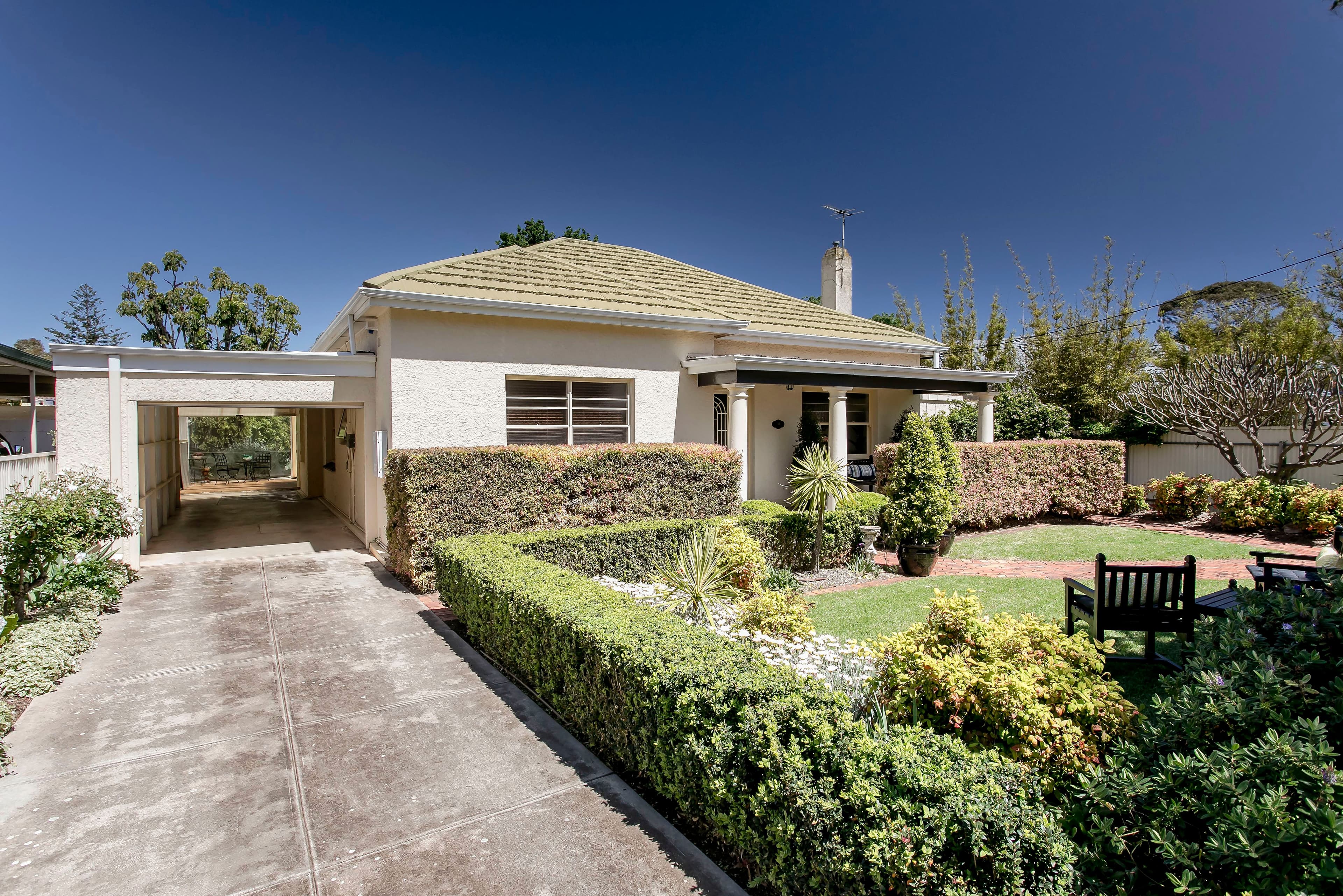 11 Illawarra Avenue, Hove SA 5048, Hove - Thumbnail 2