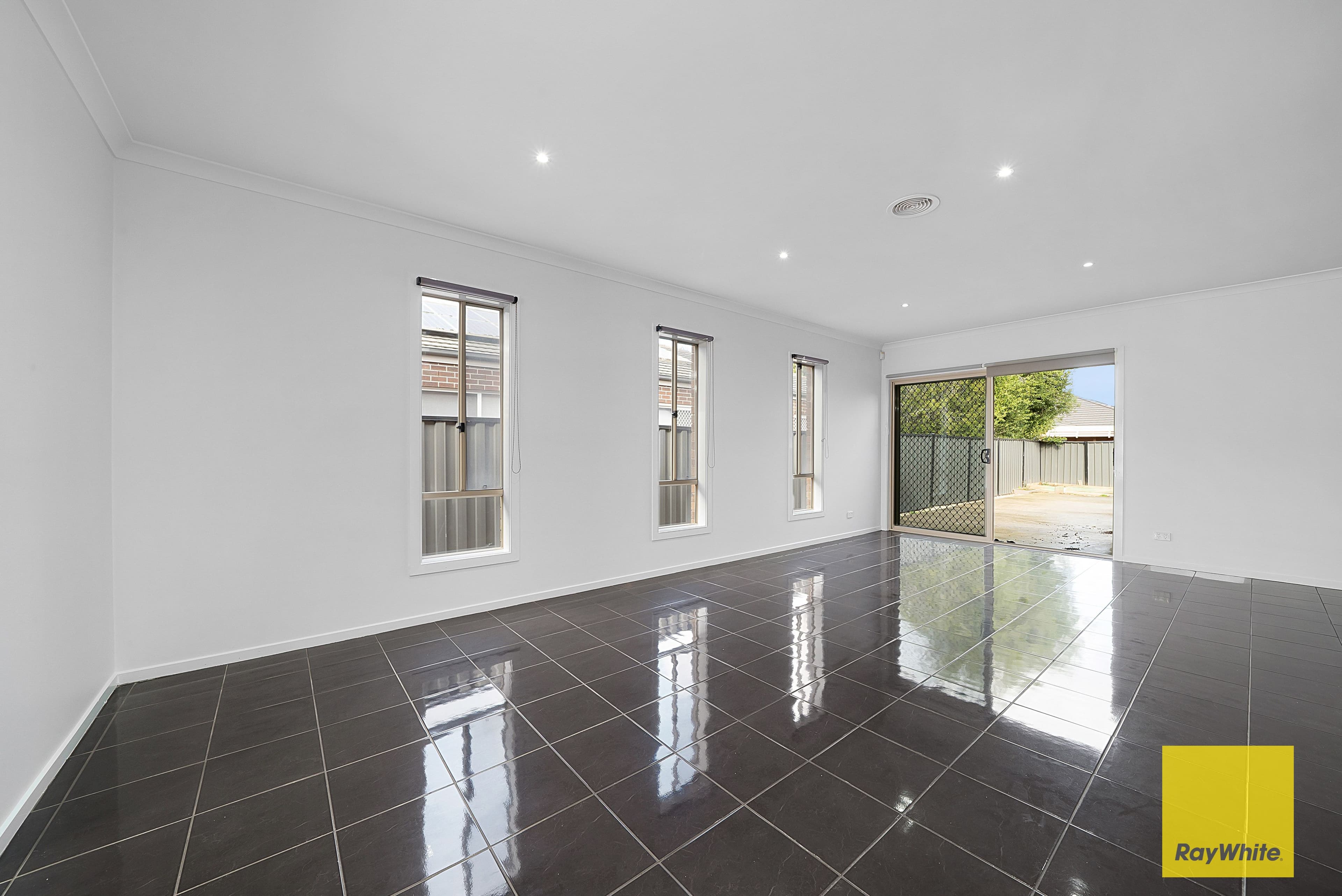 17 Cobram Street, Tarneit VIC 3029, Tarneit - Thumbnail 6