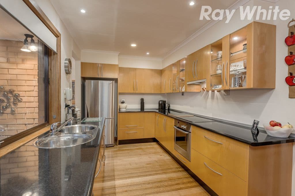 12 Warrawee Drive, BUNDOORA VIC 3083, Bundoora - Thumbnail 5