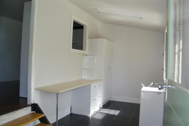 4 Harvey Street, GLADSTONE QLD 4680, West Gladstone - Thumbnail 4