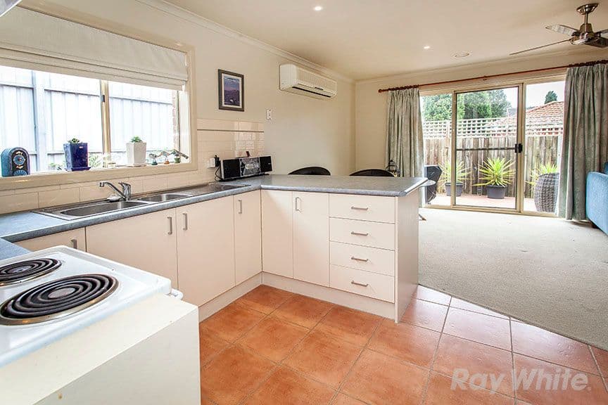 48 Townview Avenue, Wantirna South VIC 3152, Wantirna South - Thumbnail 2