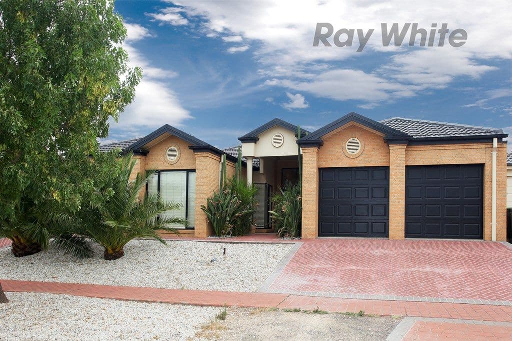 4 Shaftsbury Boulevard, POINT COOK VIC 3030, Point Cook - Image 1