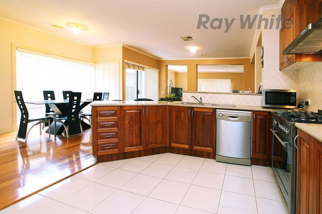 4 Shaftsbury Boulevard, POINT COOK VIC 3030, Point Cook - Thumbnail 5
