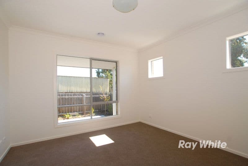 47 Barry Street, SEAFORD VIC 3198, Seaford - Thumbnail 4