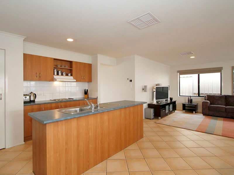 13 Coventry Circuit, SEAFORD RISE SA 5169, Seaford Rise - Thumbnail 4