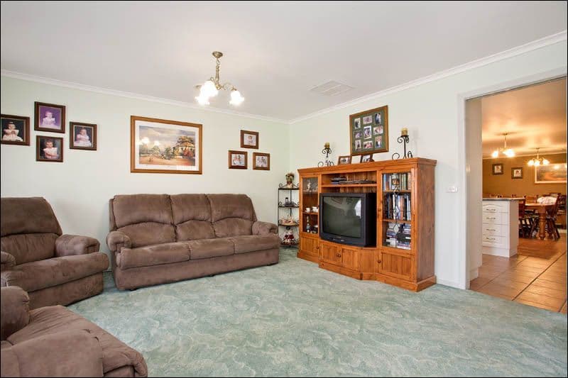 21 Looker Street, LARA VIC 3212, Lara - Thumbnail 2
