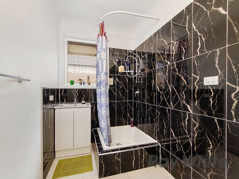 1 McLeod Road, St Albans VIC 3021, St Albans - Thumbnail 4
