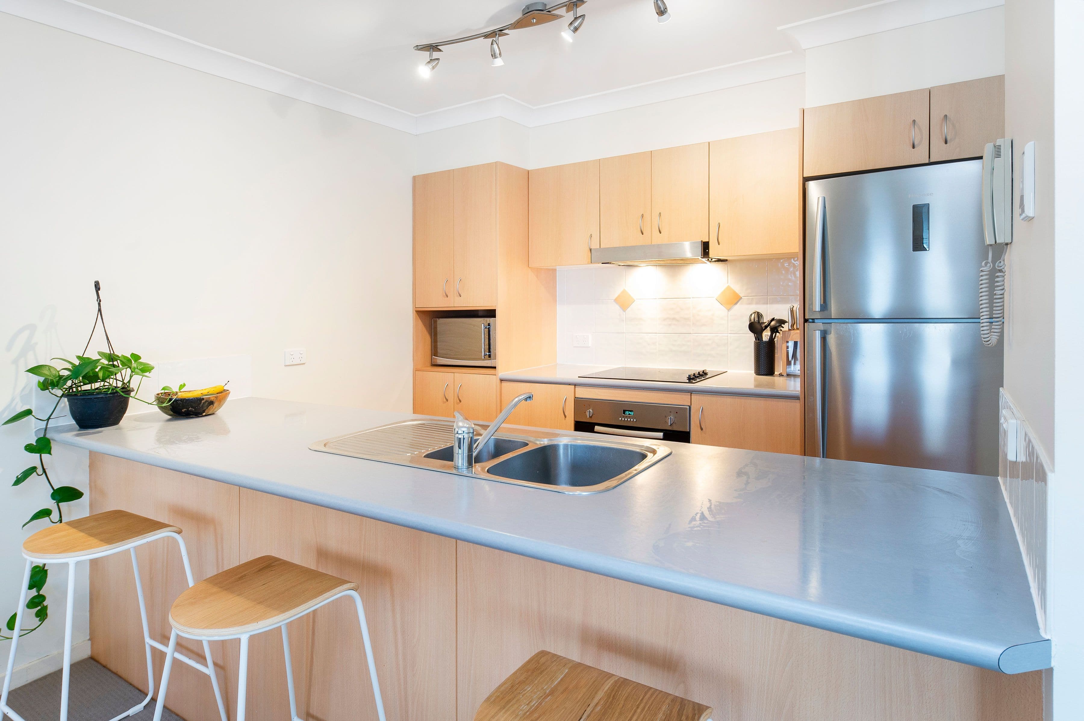 85 Townson Avenue, Palm Beach QLD 4221, Palm Beach - Thumbnail 6