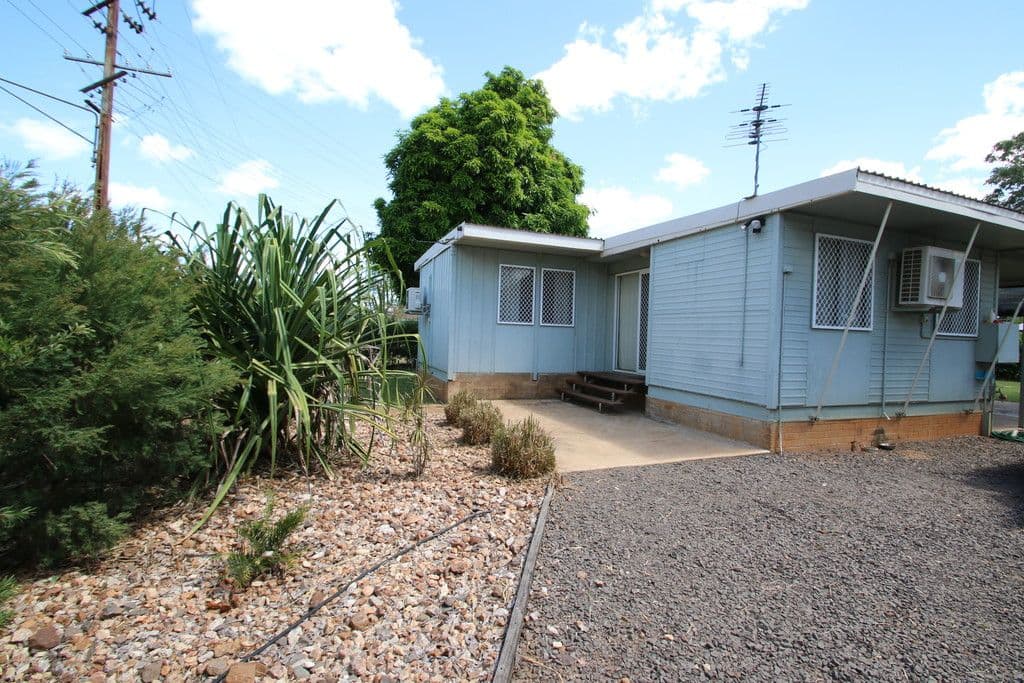 35 Pearce Street, KATHERINE NT 0850, Katherine South - Thumbnail 2