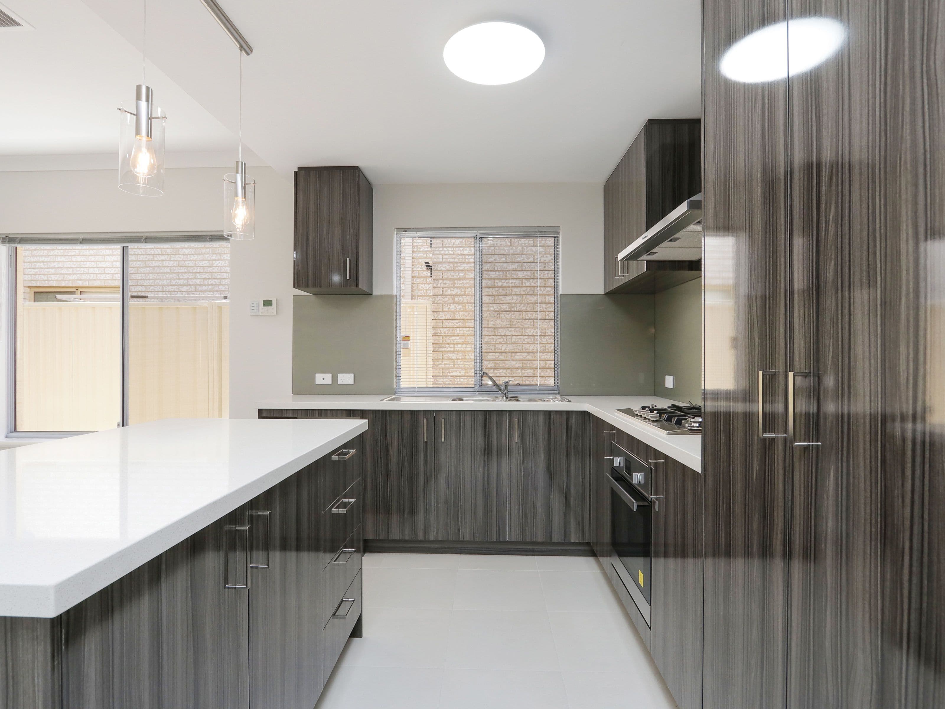 2b Thomas Street, Queens Park WA 6107, Queens Park - Thumbnail 2