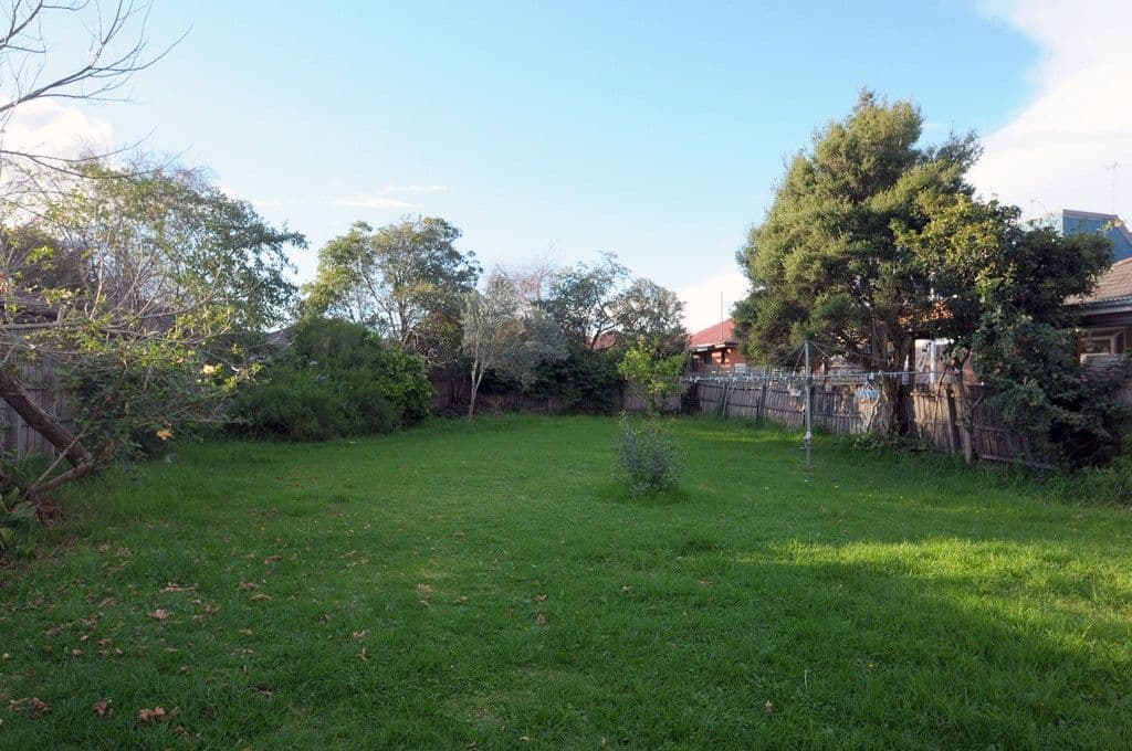 33 Athol Road, NOBLE PARK VIC 3174, Noble Park - Thumbnail 2