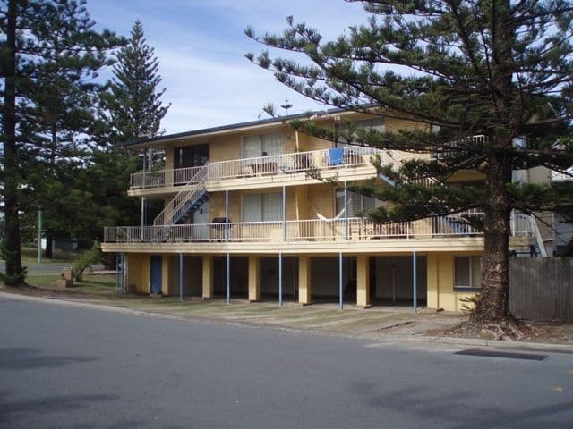 86 Albatross Avenue, MERMAID BEACH QLD 4218, Mermaid Beach - Image 1