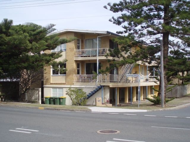 86 Albatross Avenue, MERMAID BEACH QLD 4218, Mermaid Beach - Thumbnail 3
