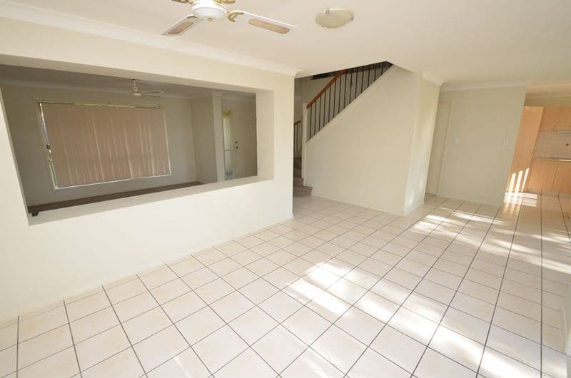 146 Christina Ryan Way, ARUNDEL QLD 4214, Arundel - Thumbnail 4