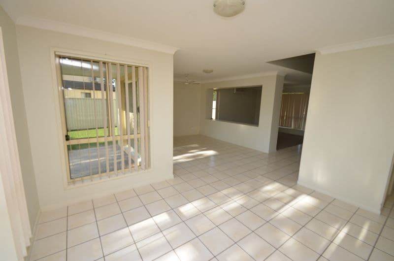 146 Christina Ryan Way, ARUNDEL QLD 4214, Arundel - Thumbnail 5