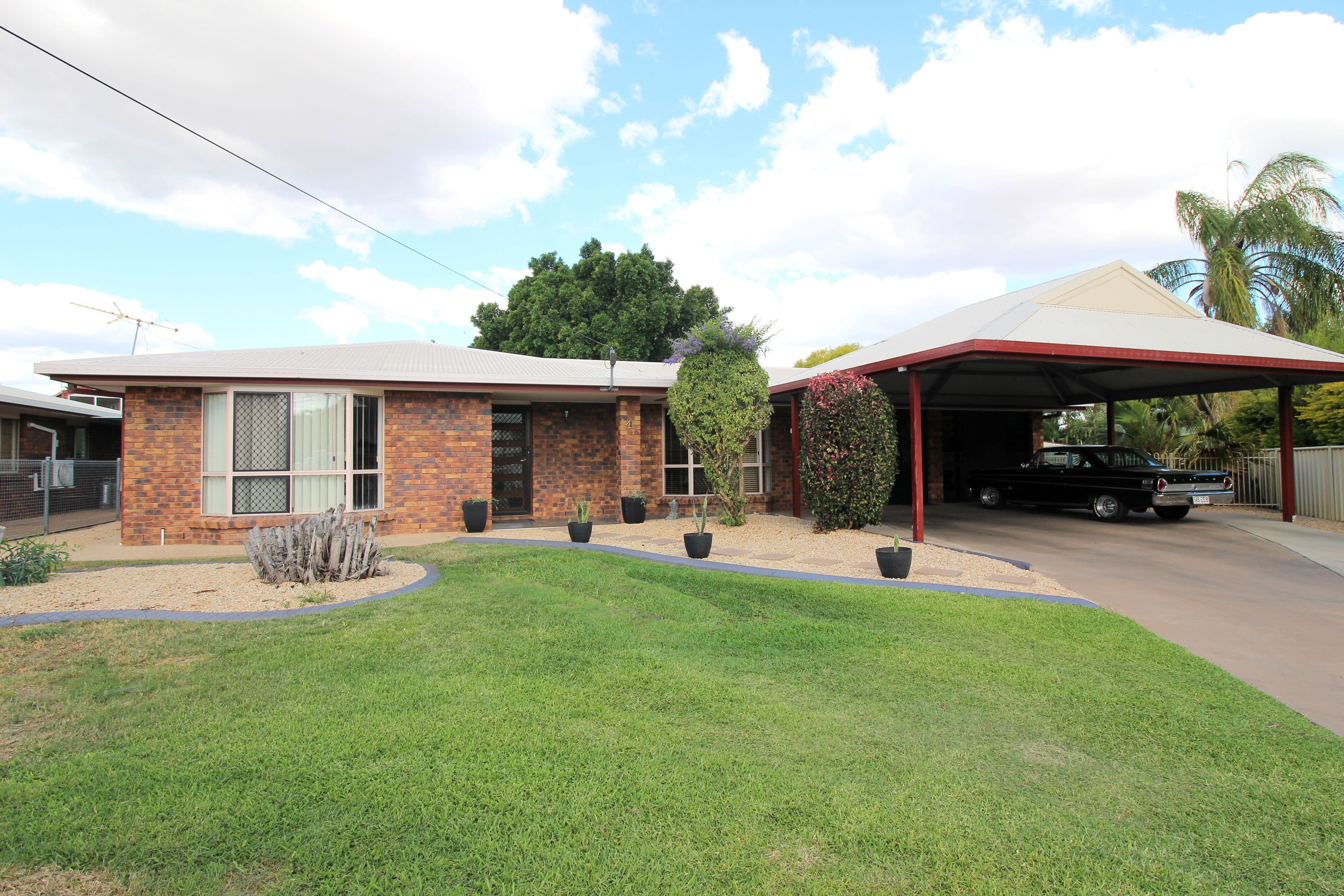 4 Hass Place, Emerald QLD 4720, Emerald - Thumbnail 2