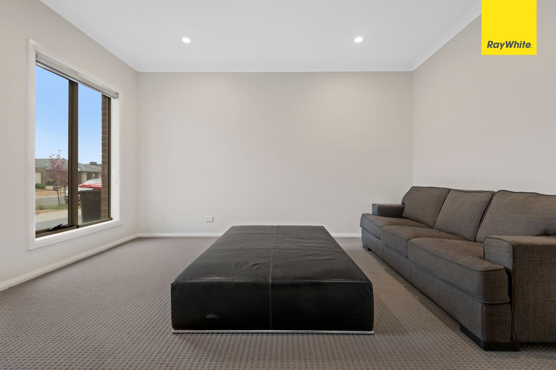 127 Claret Ash Boulevard, HARKNESS VIC 3337, Harkness - Thumbnail 2