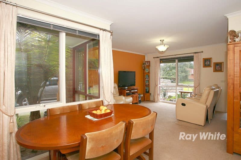 15 Julia Court, CRANBOURNE VIC 3977, Cranbourne North - Thumbnail 3