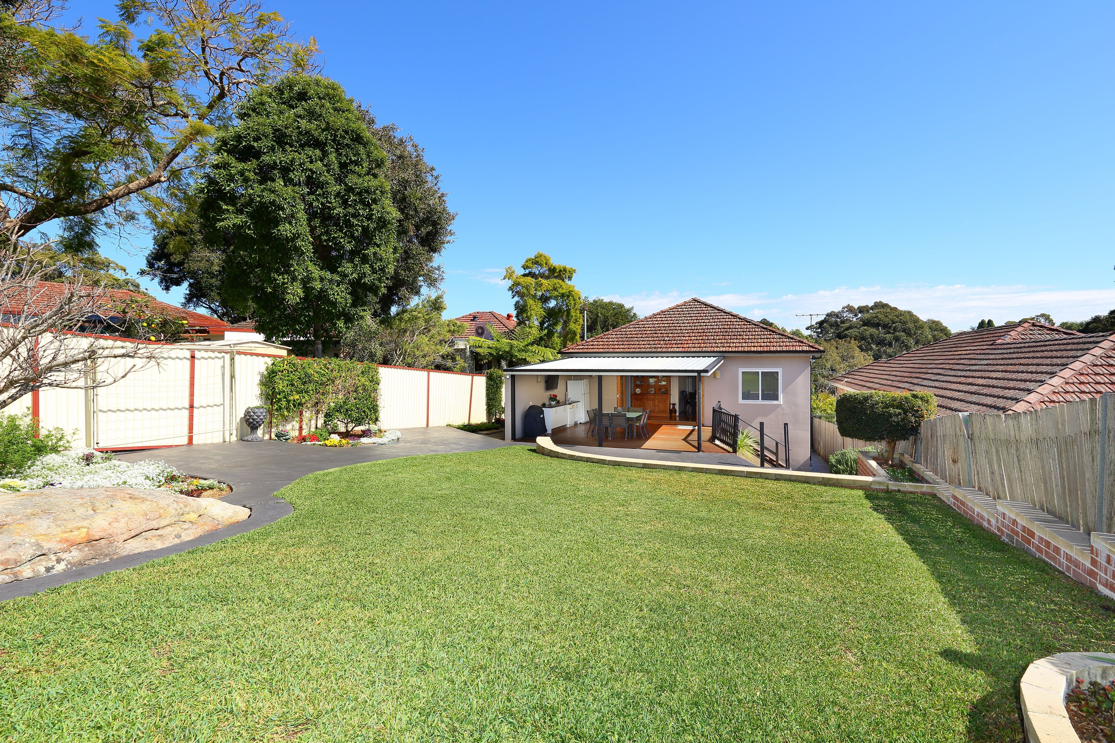 11 Glen Road, Oatley - Thumbnail 2