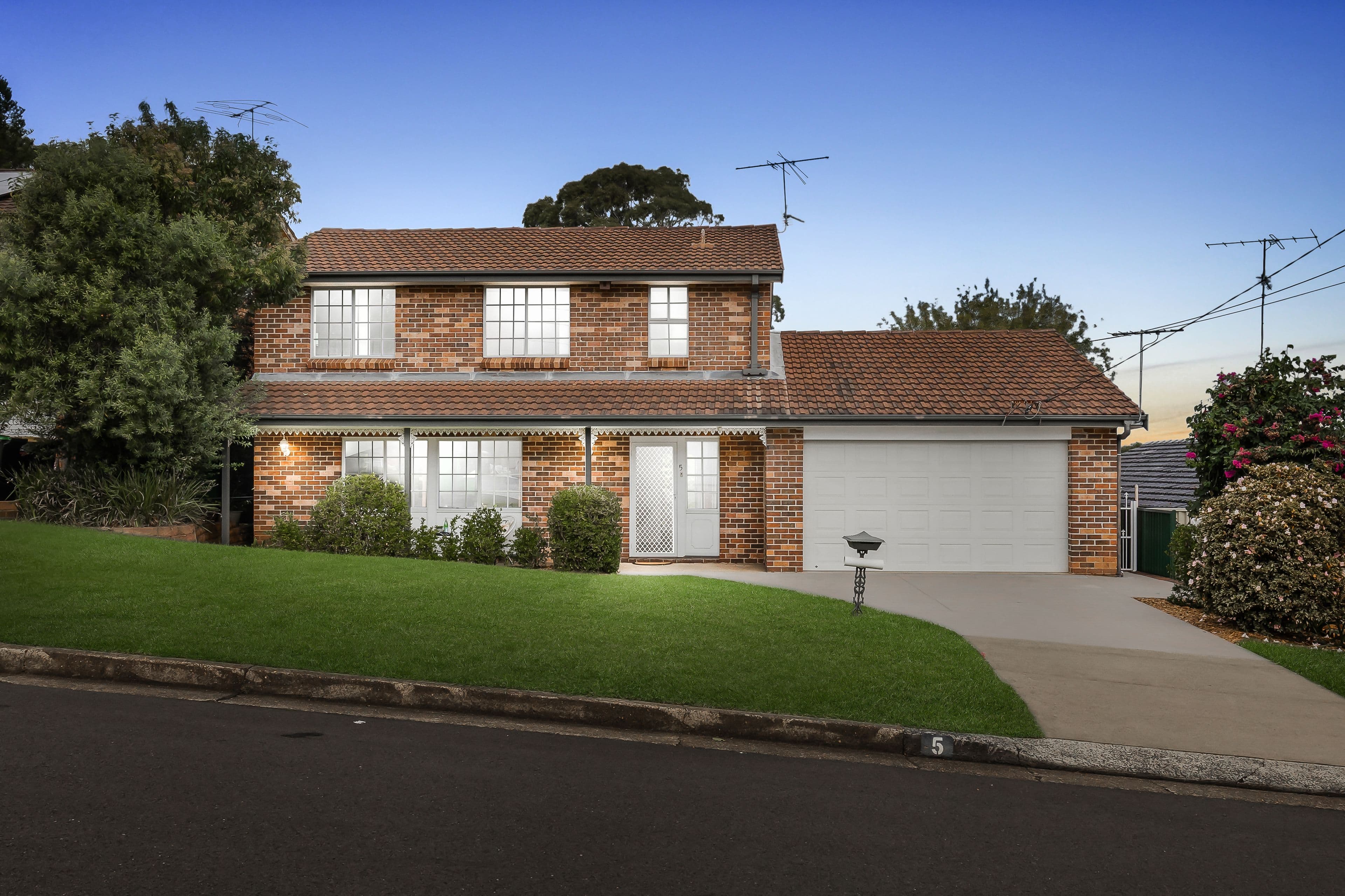 5 Whitefriars Way, Winston Hills NSW 2153, Winston Hills - Thumbnail 2