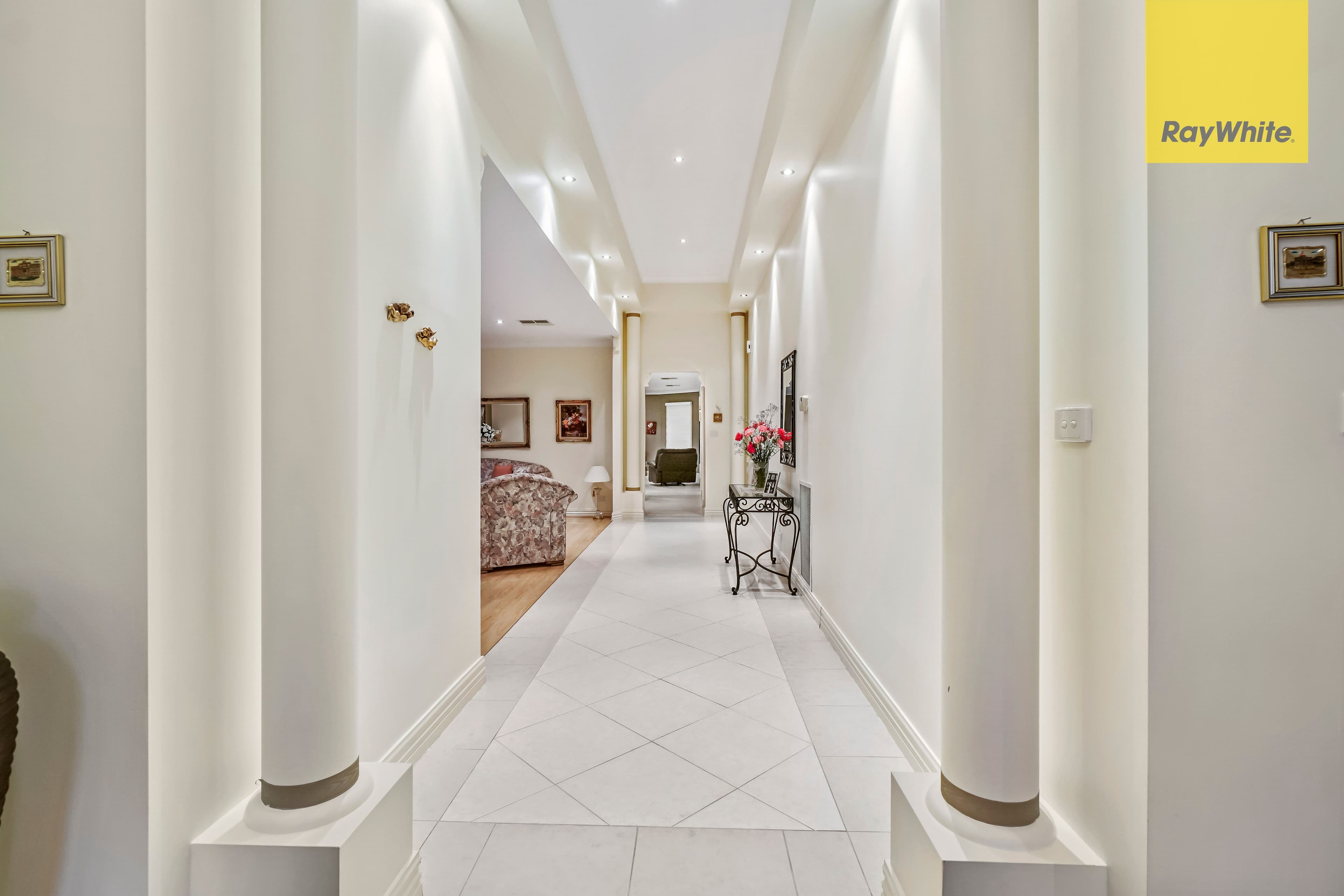 31 Roseleigh Boulevard, Sydenham VIC 3037, Sydenham - Thumbnail 2