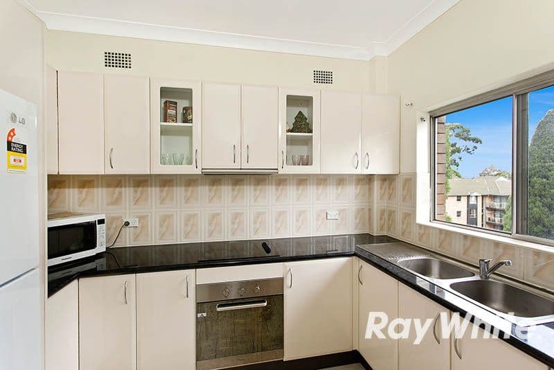 18 Bellevue Parade, HURSTVILLE NSW 2220, Hurstville - Thumbnail 2