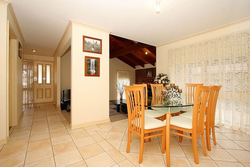 11 Durack Place, MILL PARK VIC 3082, Mill Park - Thumbnail 4