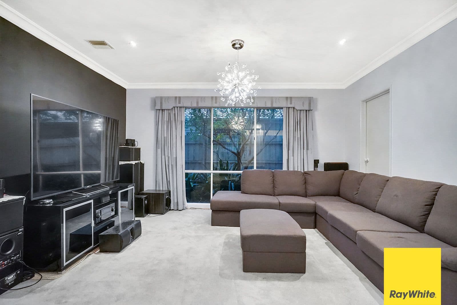 33 Lynbridge Crescent, Tarneit VIC 3029, Tarneit - Thumbnail 4