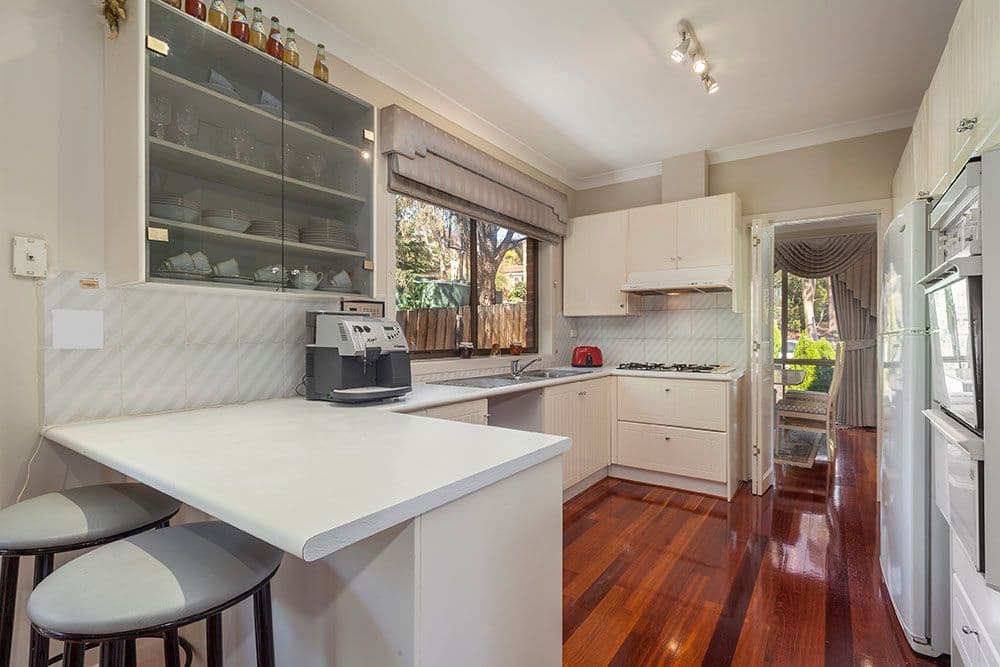 84 Larnoo Drive, DONCASTER EAST VIC 3109, Doncaster East - Thumbnail 3