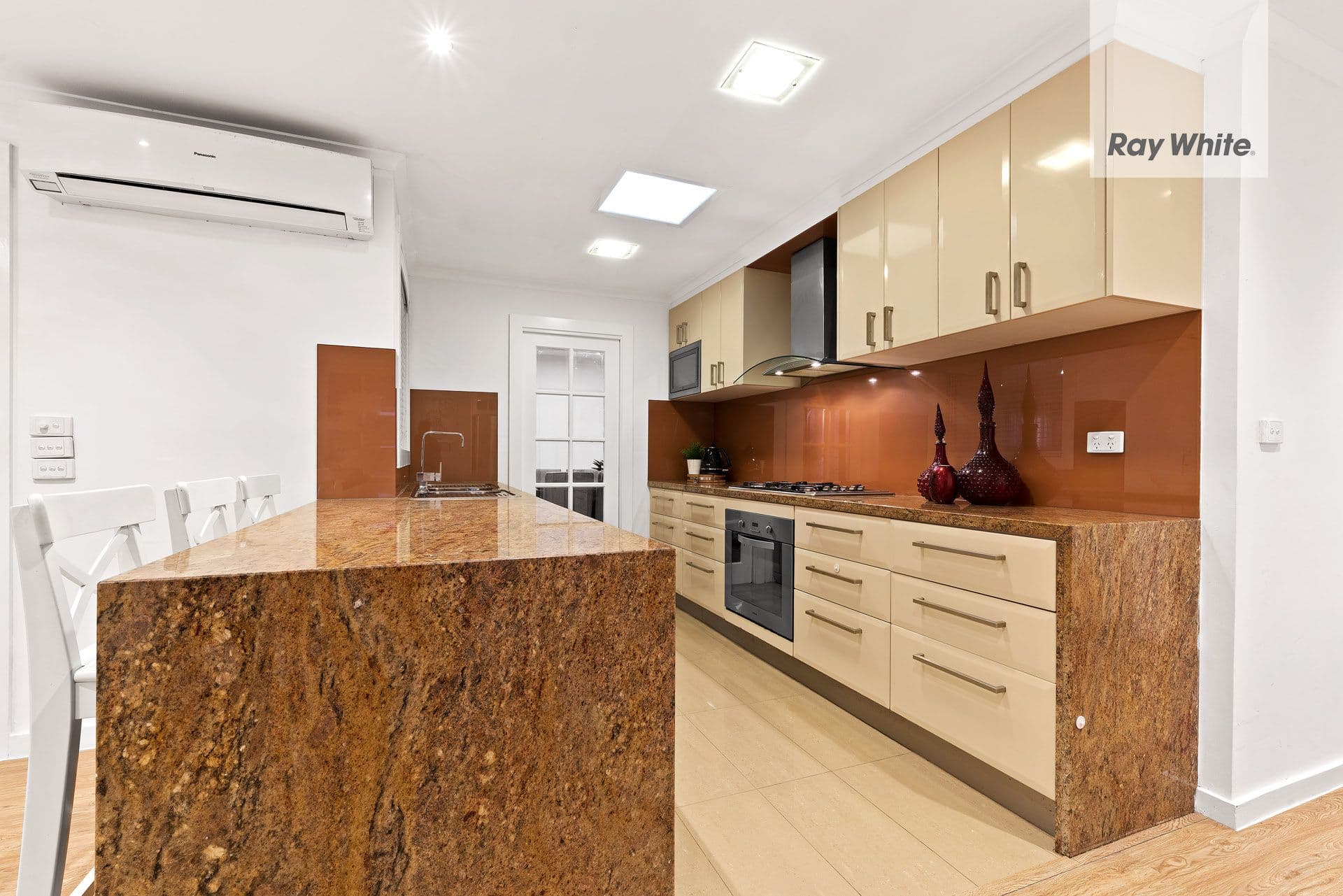 8 Moore Avenue, Clayton South VIC 3169, Clayton South - Thumbnail 8