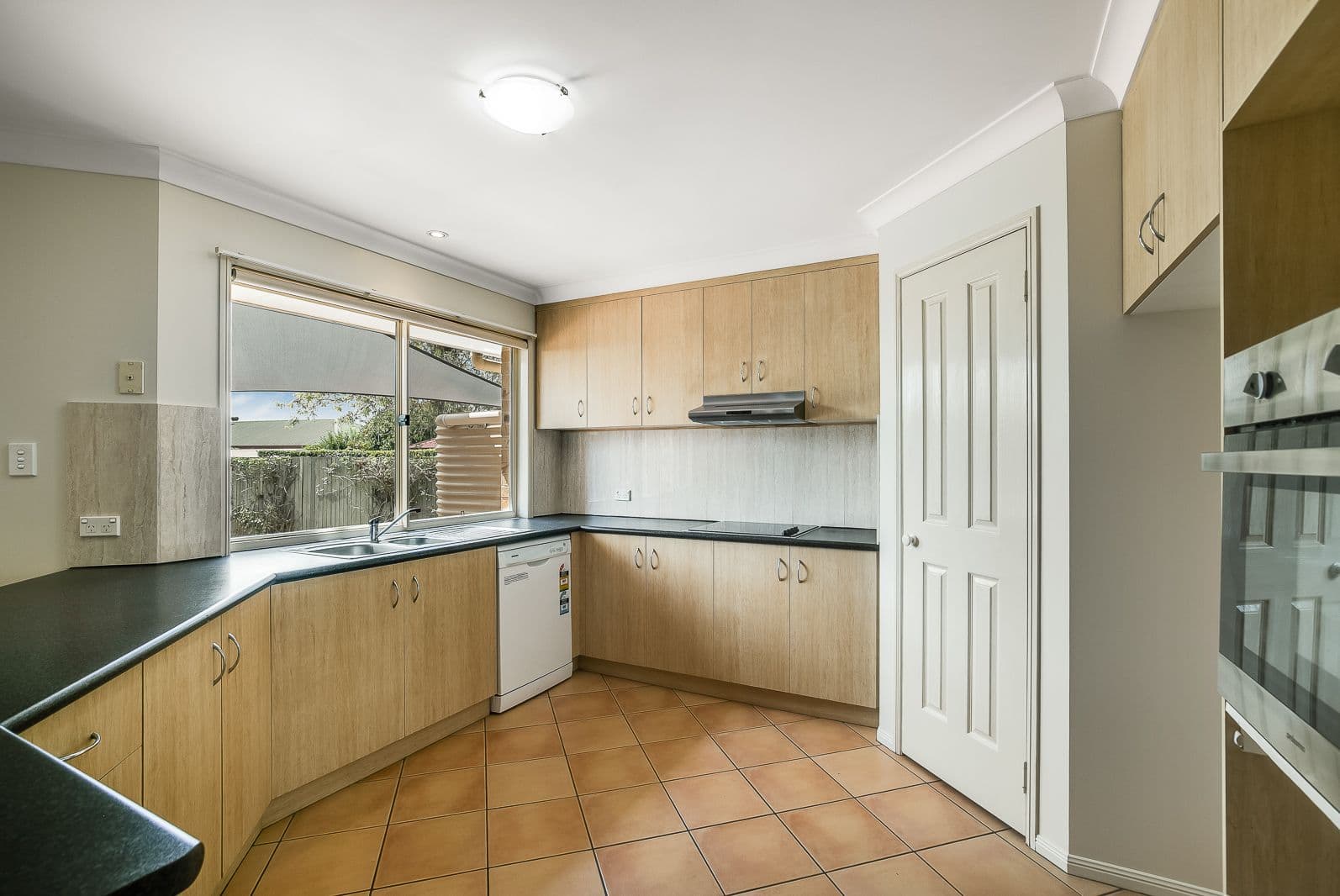 17 Lillypilly Court, Middle Ridge QLD 4350, Middle Ridge - Thumbnail 4
