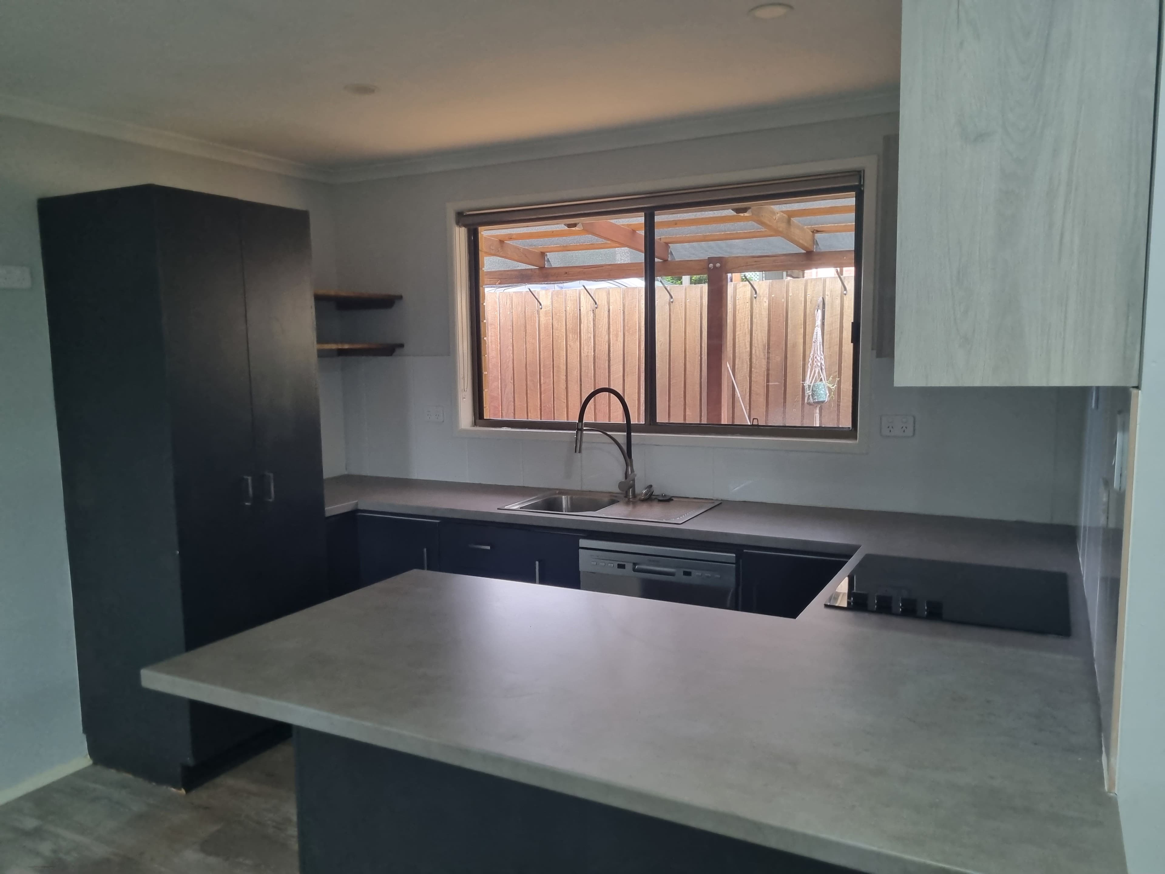 42 Hampton Drive, Tannum Sands QLD 4680, Tannum Sands - Thumbnail 2