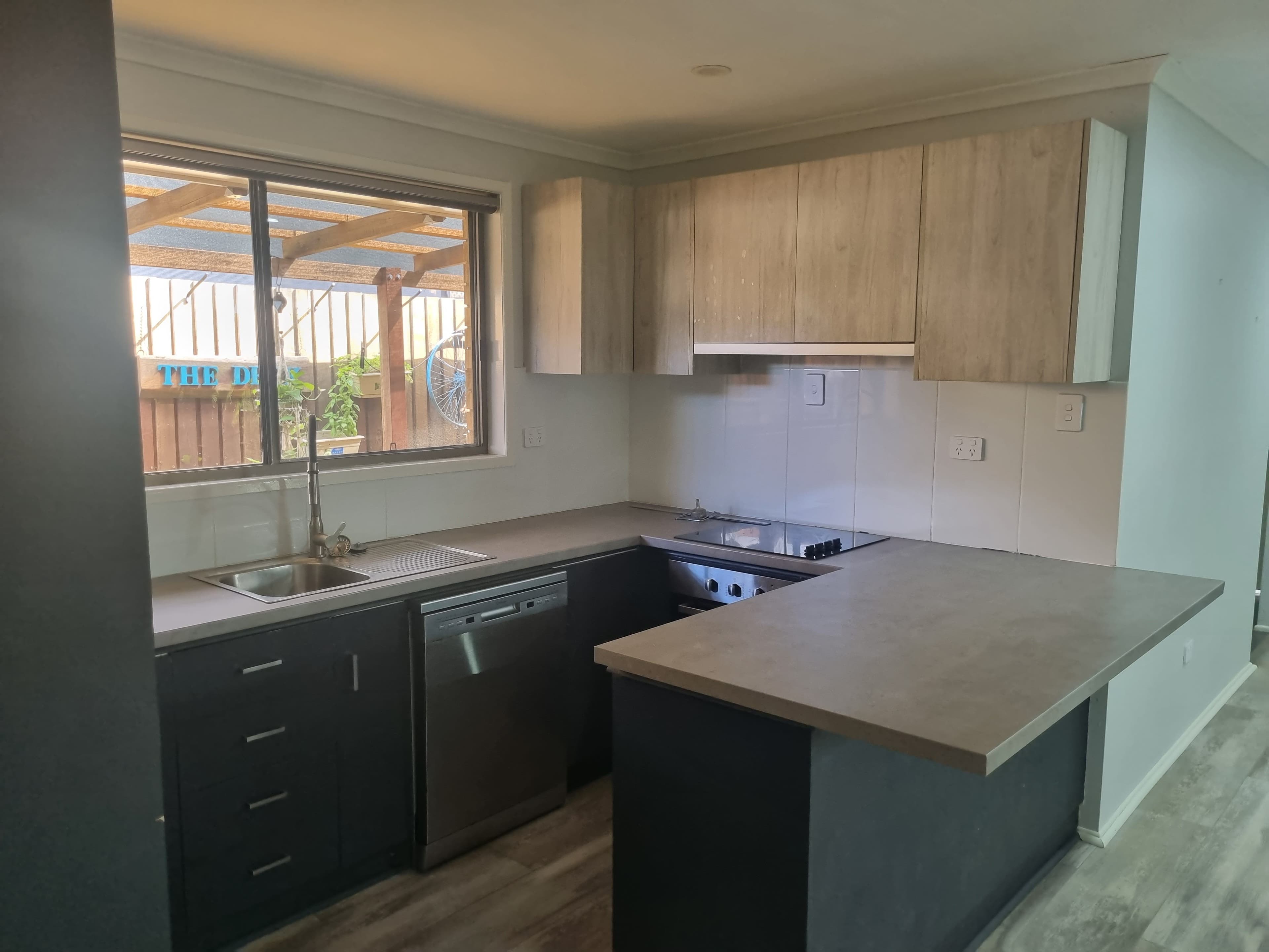 42 Hampton Drive, Tannum Sands QLD 4680, Tannum Sands - Thumbnail 4
